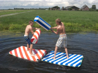 Twee-gevecht op het water (Waterspel)