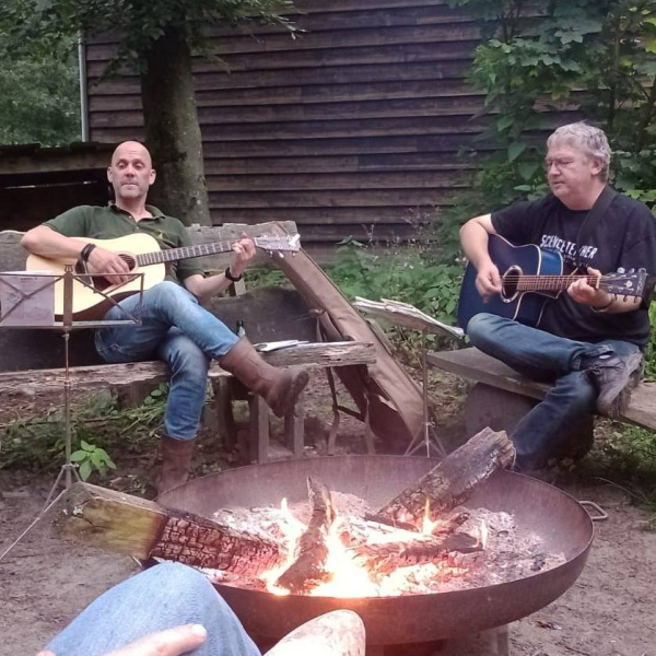 Online kampvuuravond